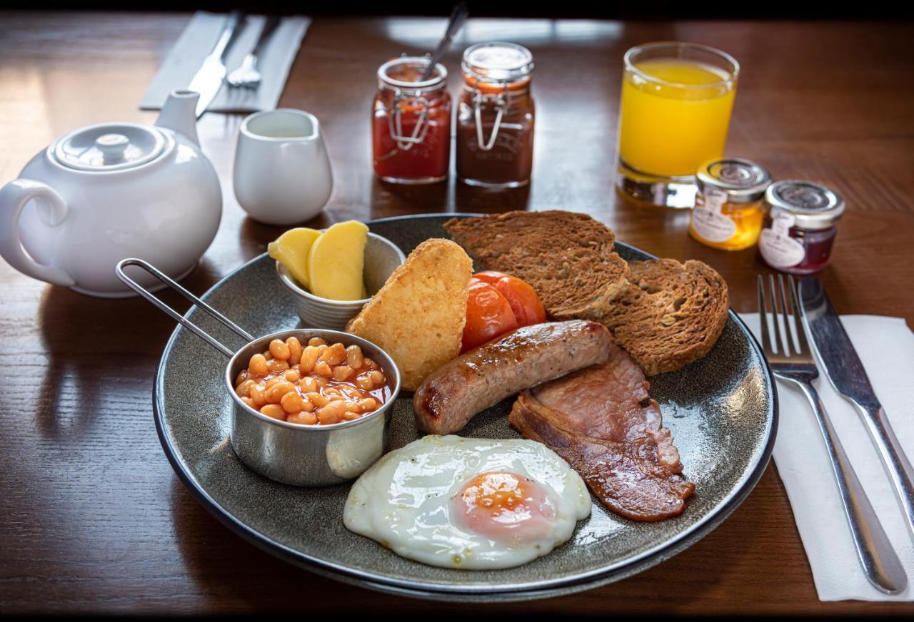 The Feathers Hotel, Ledbury, Herefordshire ภายนอก รูปภาพ